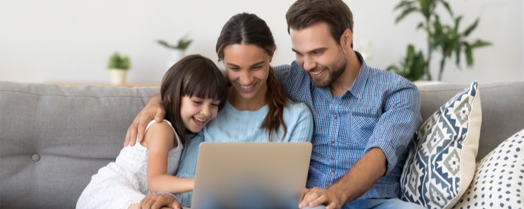 Happy couple using Facetime to stay connected during Coronavirus.